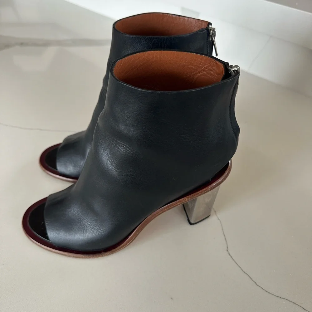 AUTH CELINE Leather Mules Sz 39.5 8/8.5 - Picture 5 of 7